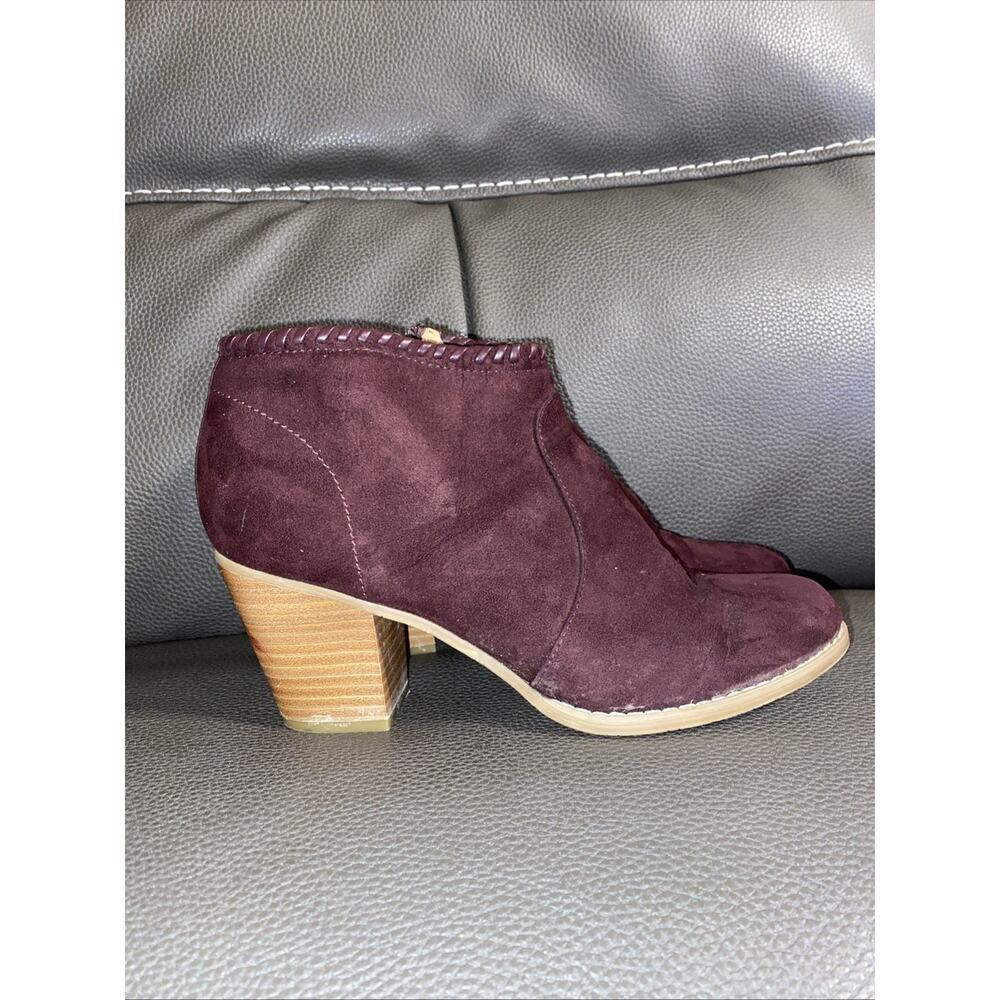 Stitch Fix DV8 Dolce Vita Burgundy Booties Suede Ankle Boots SZ 8 Western Stitch